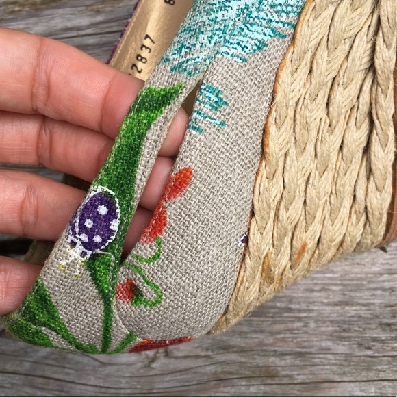 Stuart Weitzman Peep Toe Canvas Espadrille Wedge 8 - Picture 9 of 15